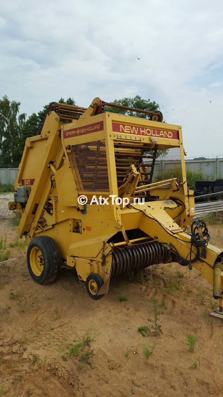 Пресс-подборщик New Holland 841