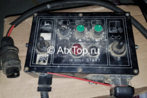 pult-upravleniya-john-deere-580-1