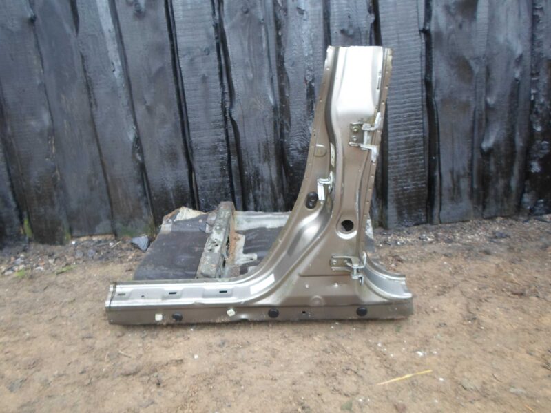 Изображение товара 59665 - 00059665 stojka kuzovnaya levaya Renault Sandero