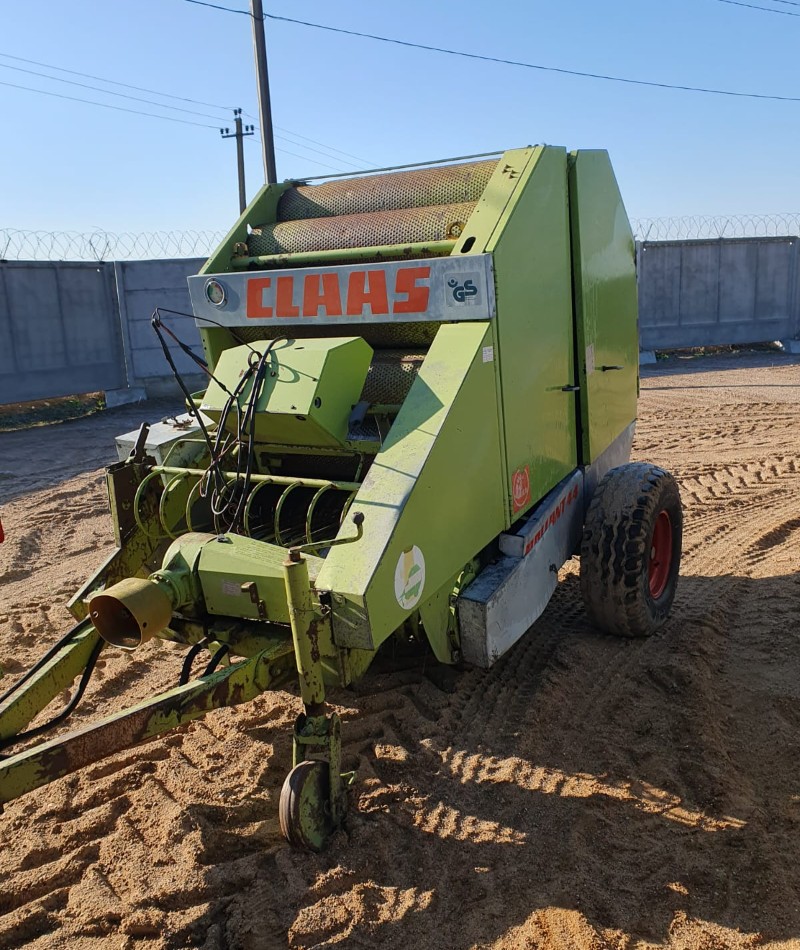 Claas Rollant 44