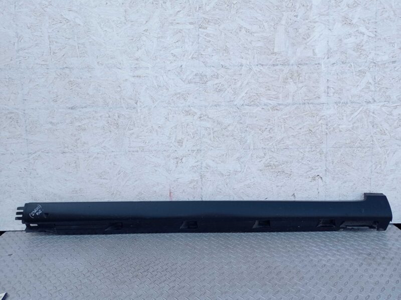 Изображение товара 226149 - 00226149 porog plastikovyj pravyj Volvo S40