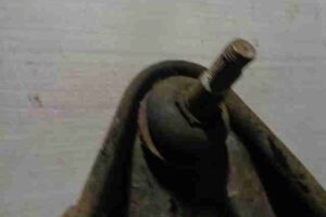 Изображение товара 598 - 00000598 rychag perednij levyj nizhnij Skoda Roomster 2