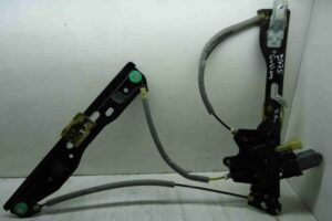 Изображение товара 8273 - 00008273 steklopodemnik perednij pravyj Chevrolet Aveo