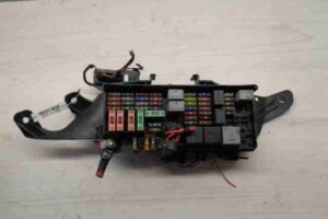 Изображение товара 16593 - 00016593 blok predokhranitelej zadnij Ford Expedition