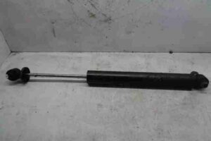 Изображение товара 17540 - 00017540 amortizator kryshki bagazhnika Toyota Venza