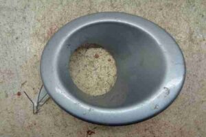 Изображение товара 210038 - 00025222 zaglushka (reshetka) v bamper Audi A8