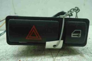 Изображение товара 28339 - 00028339 knopka avarijnoj signalizatsii 