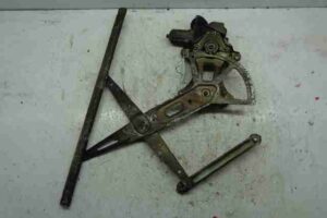 Изображение товара 28704 - 00028704 steklopodemnik perednij pravyj BMW X5