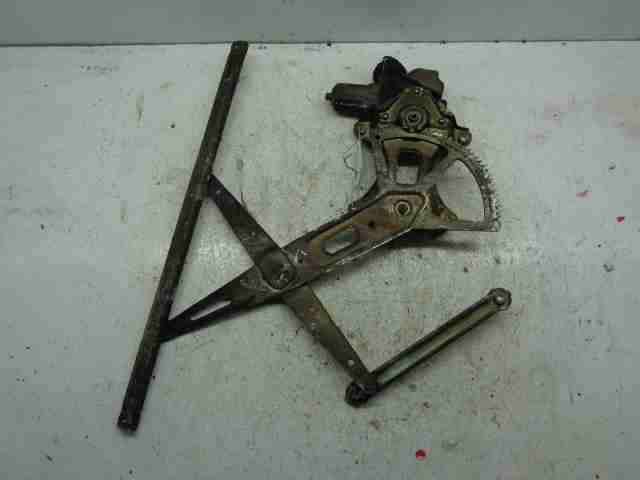 Изображение товара 28704 - 00028704 steklopodemnik perednij pravyj BMW X5