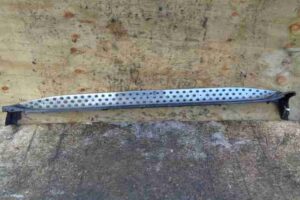 Изображение товара 30449 - 00030449 porog plastikovyj levyj Ford Expedition