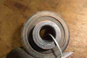 Изображение товара 36107 - 00036107 amortizator zadnij pravyj Isuzu Rodeo 2