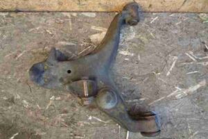 Изображение товара 37172 - 00037172 rychag perednij levyj nizhnij Isuzu Rodeo