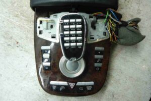 Изображение товара 45629 - 00045629 dzhojstik upravleniya multimedia Ford Scorpio