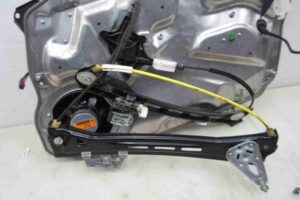 Изображение товара 51338 - 00051338 steklopodemnik perednij levyj 