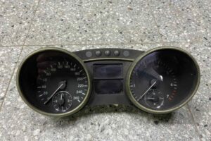 Изображение товара 64968 - 00064968 schitok priborov Ford Escort