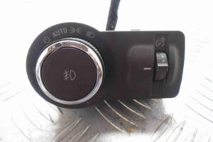 Изображение товара 59539 - 00068215 pereklyuchatel sveta 1