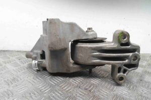 Изображение товара 68650 - 00068650 podushka krepleniya dvigatelya Pontiac Vibe 3