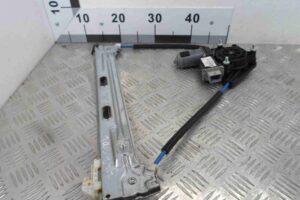 Изображение товара 82127 - 00082127 steklopodemnik zadnij levyj Bentley Continental