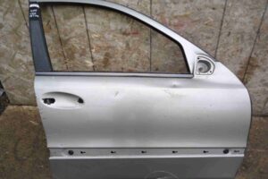 Изображение товара 82131 - 00082131 dver perednyaya pravaya Ford Escape