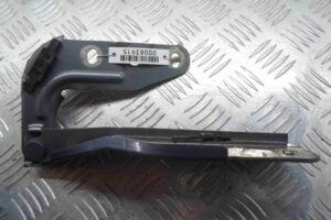 Изображение товара 83915 - 00083915 petlya kapota levaya Mercedes A klasse