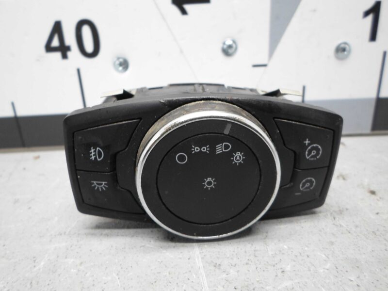 Изображение товара 88211 - 00088211 pereklyuchatel sveta Skoda Yeti