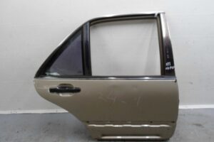 Изображение товара 88215 - 00088215 dver zadnyaya pravaya Ford Contour