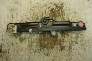 Изображение товара 90988 - 00090988 steklopodemnik perednij levyj 