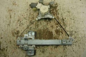 Изображение товара 91919 - 00091919 steklopodemnik zadnij pravyj 