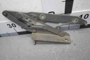 Изображение товара 96065 - 00096065 petlya kapota levaya Audi Q5