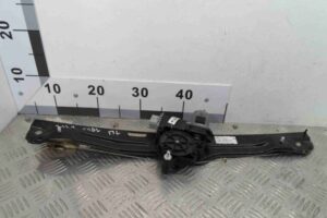 Изображение товара 97597 - 00097597 steklopodemnik perednij levyj Bentley Continental