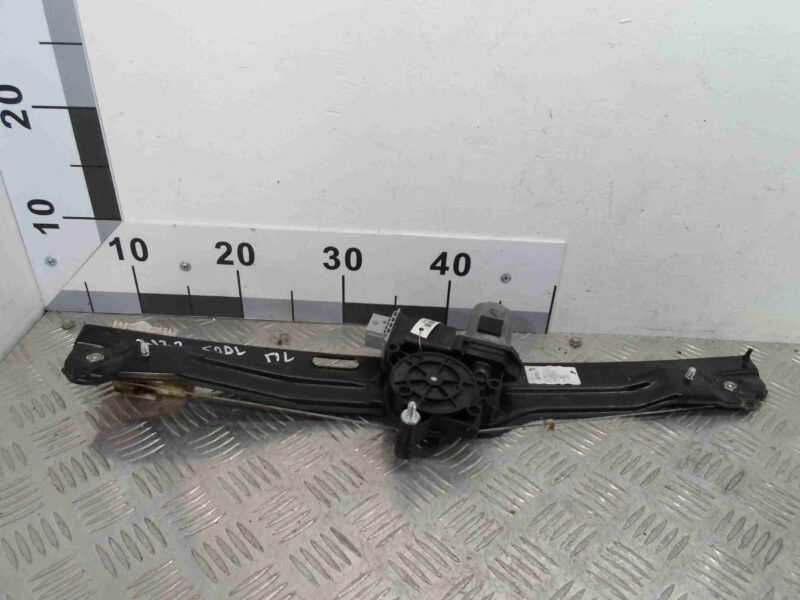 Изображение товара 97597 - 00097597 steklopodemnik perednij levyj Bentley Continental