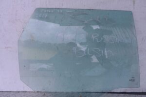 Изображение товара 104322 - 00104322 steklo dveri zadnej pravoj Dodge Nitro