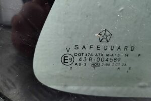 Изображение товара 104706 - 00104706 steklo kuzovnoe pravoe 2