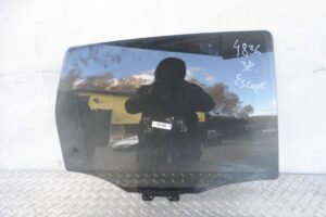 Изображение товара 107030 - 00107030 steklo dveri zadnej pravoj 