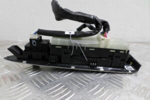 Изображение товара 107766 - 00107766 knopka steklopodemnika Lexus LS 3