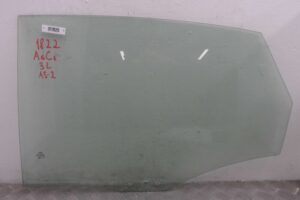 Изображение товара 00109024-1 - 00109024 1 steklo dveri zadnej levoj 