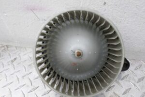 Изображение товара 113661 - 00113661 ventilyator otopitelya (motorchik pechki) 