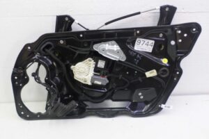 Изображение товара 116695 - 00116695 steklopodemnik perednij pravyj Volvo S40