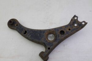 Изображение товара 128018 - 00128018 rychag perednij pravyj nizhnij SAAB 900