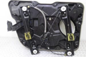 Изображение товара 134240 - 00134240 steklopodemnik perednij pravyj Hyundai H1