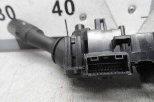 Изображение товара 136140 - 00136140 pereklyuchatel podrulevoj (strekoza) Subaru Legacy 2