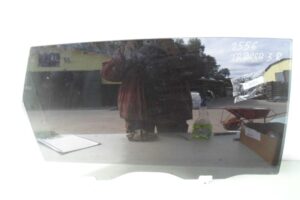 Изображение товара 140384 - 00140384 steklo dveri zadnej pravoj Peugeot 306