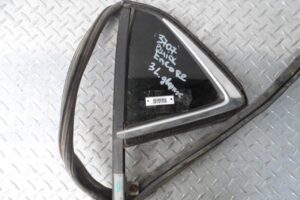 Изображение товара 141956 - 00141956 steklo dveri zadnej levoj 