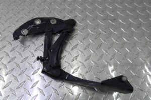 Изображение товара 142105 - 00142105 petlya kapota pravaya Toyota Carina E