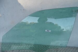 Изображение товара 143942 - 00143942 steklo dveri perednej levoj Mercedes SLK