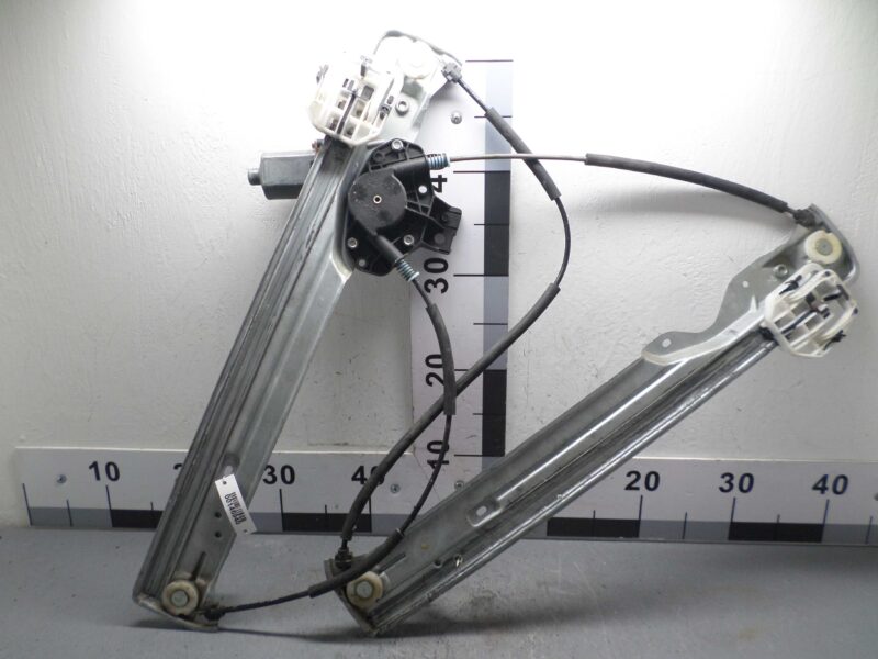 Изображение товара 146940 - 00146940 steklopodemnik perednij levyj