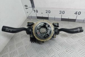 Изображение товара 173680 - 00173680 pereklyuchatel podrulevoj (strekoza) Toyota Carina E