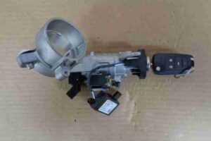 Изображение товара 11044 - 00011044 zamok zazhiganiya  