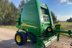 Пресс-подборщик John Deere 864